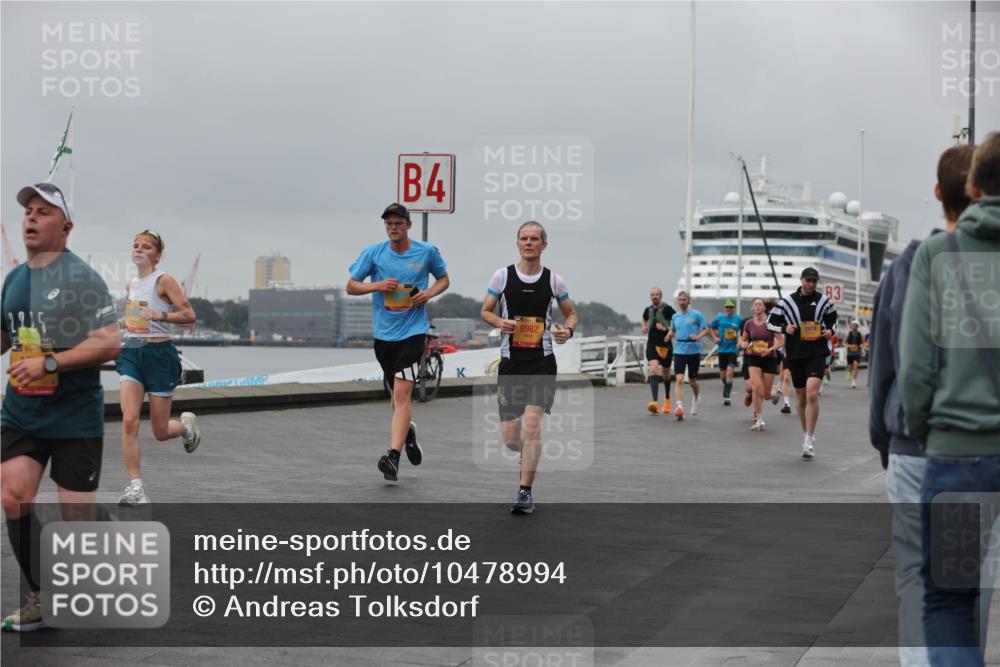 13.09.2026 - Kiel Lauf Andreas Tolksdorf http://msf.ph/oto/10478994 13.09.2026 11:52:21 Kiellinie 4, 8962, 2974, 3 meine-sportfotos.de