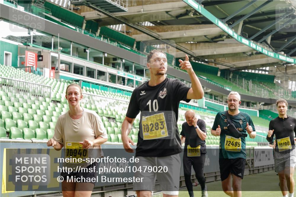 13.09.2026 - 21. swb-Marathon Bremen Michael Burmester http://msf.ph/oto/10479020 13.09.2026 10:40:49 Laufen im Stadion 10138, 10155, 10156, 10163, 10169, 10213, 10234, 10247, 10279, 10280, 10299, 10313, 10314, 10321, 10354, 10386, 10399, 10406, 10414, 10417, 10419, 10424, 10435, 10455, 10483, 10484, 10493, 10501, 10527, 10545, 10556, 10570, 10576, 10580, 10582, 10586, 10599, 10611, 10616, 10644, 10653, 10660, 10694, 10696, 10705, 10706, 10712, 10719, 10722, 10737, 10743, 10751, 10766, 10768, 10776, 10804, 10859, 11043, 11048 meine-sportfotos.de