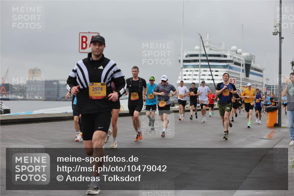 13.09.2026 - Kiel Lauf Andreas Tolksdorf http://msf.ph/oto/10479042 13.09.2026 11:52:25 Kiellinie 2974, 5960, 9810, 6789, 3725, 3 meine-sportfotos.de