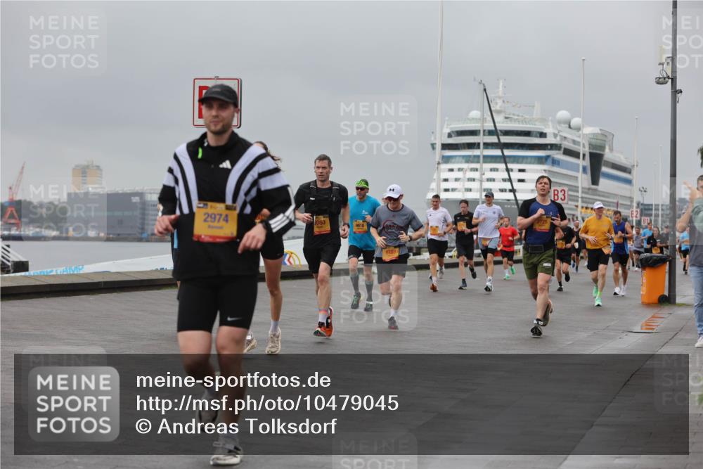 13.09.2026 - Kiel Lauf Andreas Tolksdorf http://msf.ph/oto/10479045 13.09.2026 11:52:25 Kiellinie 2974, 5960, 9810, 6789, 3725, 3 meine-sportfotos.de
