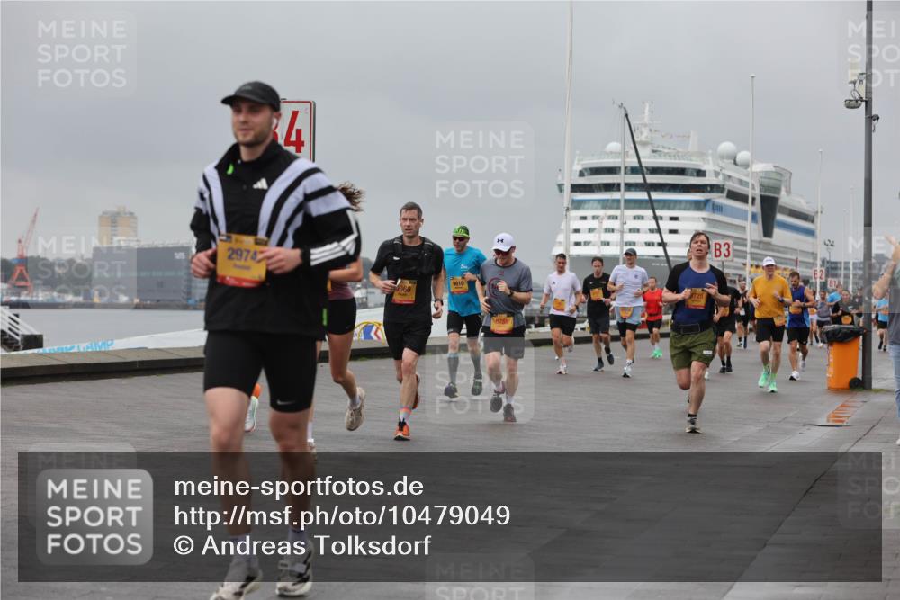 13.09.2026 - Kiel Lauf Andreas Tolksdorf http://msf.ph/oto/10479049 13.09.2026 11:52:25 Kiellinie 4, 2974, 960, 9810, 6789, 3725, 3 meine-sportfotos.de
