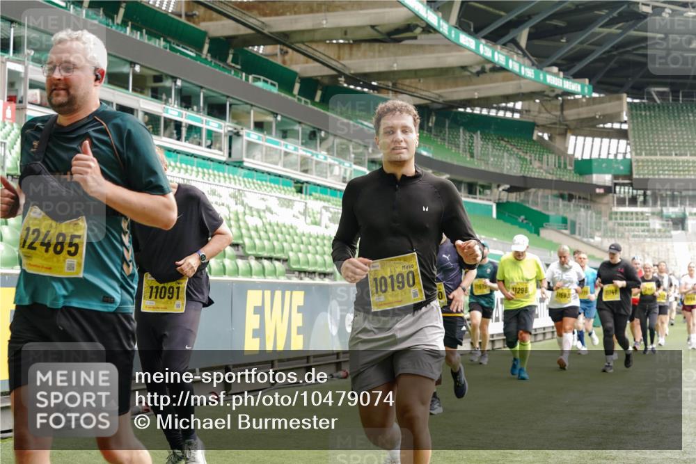 13.09.2026 - 21. swb-Marathon Bremen Michael Burmester http://msf.ph/oto/10479074 13.09.2026 10:40:51 Laufen im Stadion 10138, 10155, 10156, 10163, 10169, 10213, 10234, 10247, 10279, 10280, 10299, 10313, 10321, 10354, 10386, 10399, 10406, 10414, 10417, 10419, 10424, 10435, 10455, 10483, 10484, 10493, 10501, 10527, 10545, 10556, 10570, 10576, 10580, 10582, 10586, 10599, 10611, 10616, 10644, 10653, 10660, 10694, 10696, 10705, 10706, 10712, 10719, 10722, 10737, 10743, 10751, 10766, 10768, 10776, 10804, 10859, 11043, 11048 meine-sportfotos.de