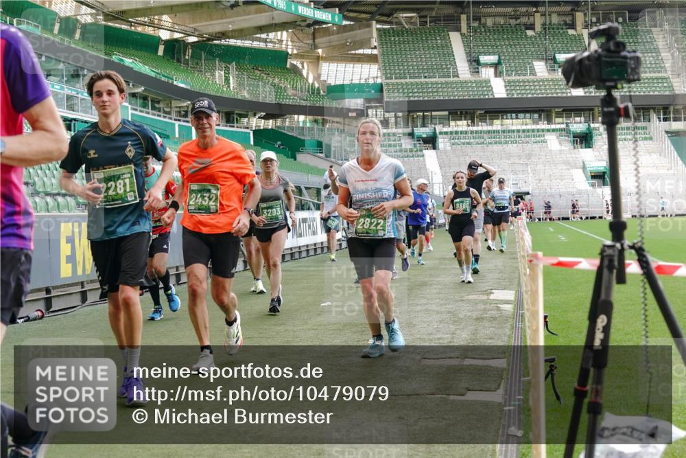13.09.2026 - 21. swb-Marathon Bremen Michael Burmester http://msf.ph/oto/10479079 13.09.2026 13:18:23 Laufen im Stadion 311, 404, 449, 486, 546, 588, 732, 753, 837, 921, 1057, 1424, 1425, 1431, 1506, 1765, 1790, 1813, 1844, 1868, 2056, 2067, 2096, 2123, 2137, 2224, 2294, 2357, 2358, 2389, 2419, 2453, 2532, 2550, 2557, 2563, 2586, 2601, 2614, 2622, 2647, 2655, 2786, 2845, 2849, 2857, 2879, 2880, 2893, 2944, 2983, 2984, 2999, 3072, 3096, 3100, 3104, 3146, 3180, 3189, 3195, 3198, 3210, 3285, 3287, 3314, 3337, 3421, 3431, 3476, 3479, 3506, 3537, 3548, 3619, 3633, 3654, 3740, 3879, 4478 meine-sportfotos.de