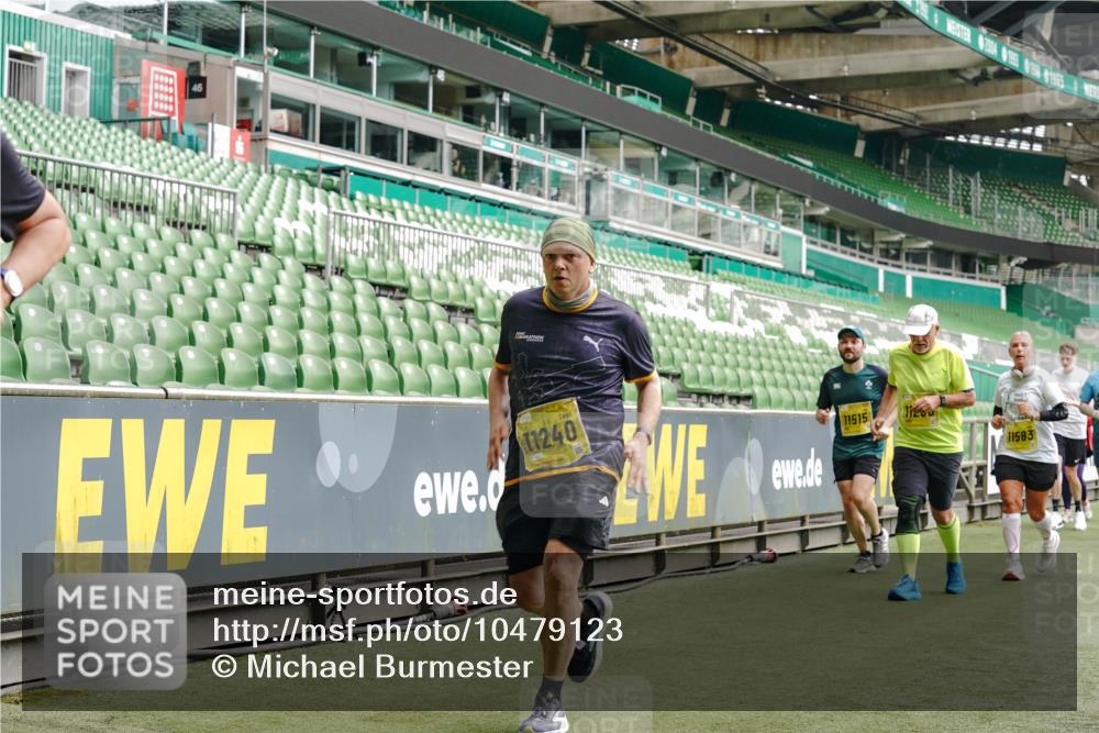 13.09.2026 - 21. swb-Marathon Bremen Michael Burmester http://msf.ph/oto/10479123 13.09.2026 10:40:53 Laufen im Stadion 10155, 10156, 10163, 10169, 10213, 10234, 10247, 10279, 10280, 10299, 10313, 10321, 10354, 10386, 10399, 10406, 10414, 10417, 10419, 10424, 10435, 10455, 10483, 10484, 10493, 10501, 10527, 10545, 10547, 10556, 10570, 10576, 10580, 10582, 10586, 10599, 10611, 10616, 10644, 10653, 10660, 10694, 10696, 10705, 10706, 10712, 10719, 10722, 10737, 10743, 10751, 10766, 10768, 10776, 10804, 10859, 11043, 11048 meine-sportfotos.de
