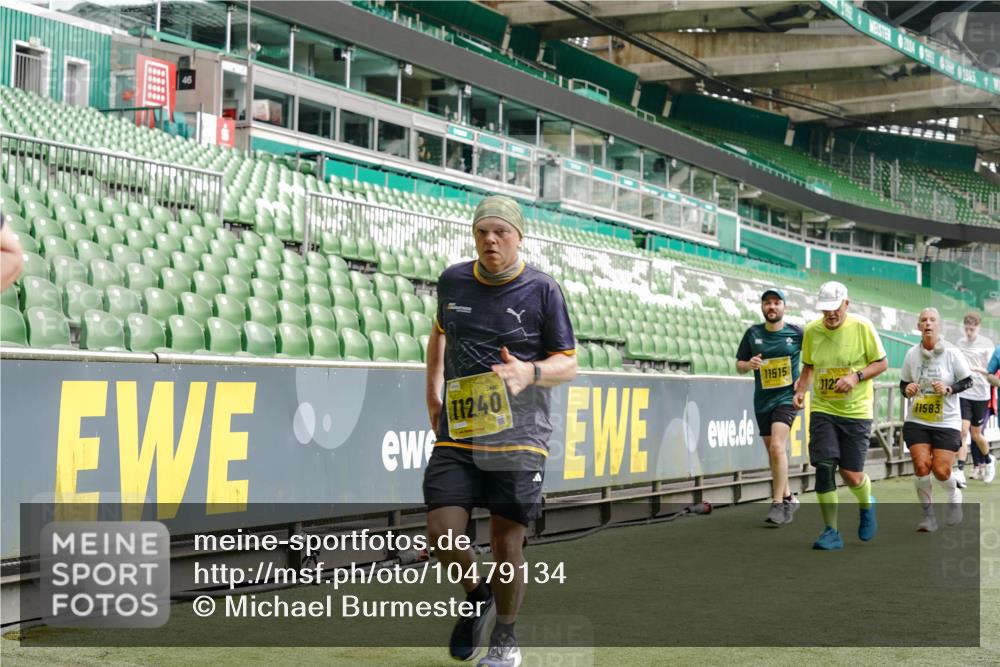 13.09.2026 - 21. swb-Marathon Bremen Michael Burmester http://msf.ph/oto/10479134 13.09.2026 10:40:53 Laufen im Stadion 10155, 10156, 10163, 10169, 10213, 10234, 10247, 10279, 10280, 10299, 10313, 10321, 10354, 10386, 10399, 10406, 10414, 10417, 10419, 10424, 10435, 10455, 10483, 10484, 10493, 10501, 10527, 10545, 10547, 10556, 10570, 10576, 10580, 10582, 10586, 10599, 10611, 10616, 10644, 10653, 10660, 10694, 10696, 10705, 10706, 10712, 10719, 10722, 10737, 10743, 10751, 10766, 10768, 10776, 10804, 10859, 11043, 11048 meine-sportfotos.de