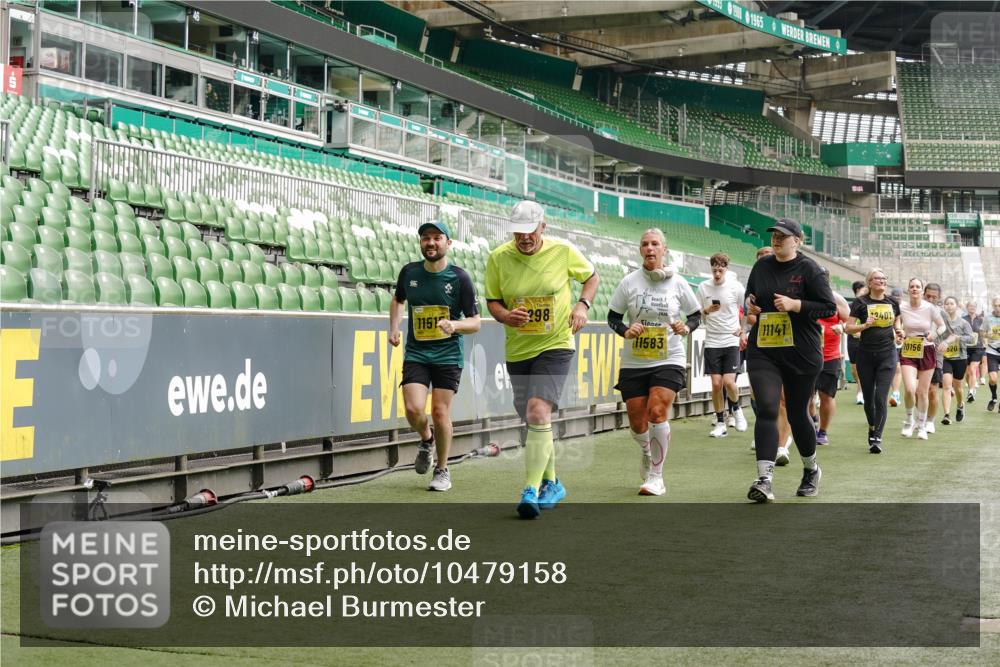 13.09.2026 - 21. swb-Marathon Bremen Michael Burmester http://msf.ph/oto/10479158 13.09.2026 10:40:54 Laufen im Stadion 10155, 10156, 10163, 10169, 10213, 10234, 10247, 10279, 10280, 10299, 10313, 10321, 10354, 10386, 10399, 10406, 10414, 10417, 10419, 10424, 10435, 10455, 10483, 10484, 10493, 10501, 10527, 10545, 10547, 10556, 10570, 10576, 10580, 10582, 10586, 10599, 10611, 10616, 10644, 10653, 10660, 10694, 10696, 10705, 10706, 10712, 10719, 10722, 10737, 10743, 10751, 10766, 10768, 10776, 10804, 10859, 11043, 11048 meine-sportfotos.de