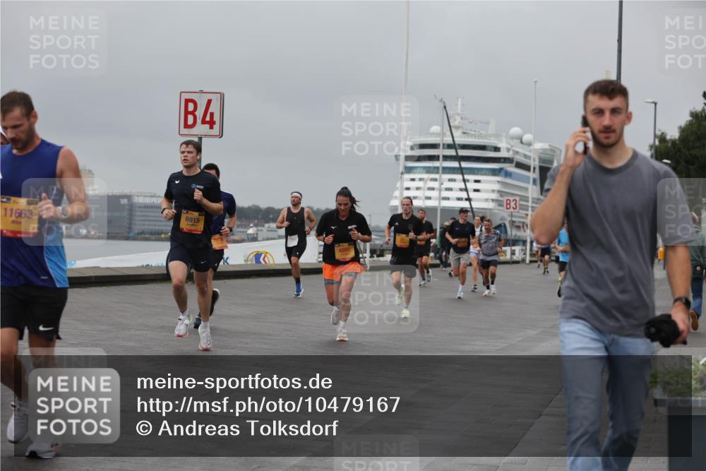 13.09.2026 - Kiel Lauf Andreas Tolksdorf http://msf.ph/oto/10479167 13.09.2026 11:52:36 Kiellinie 4, 11663, 6915, 4991, 3 meine-sportfotos.de