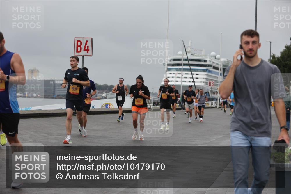 13.09.2026 - Kiel Lauf Andreas Tolksdorf http://msf.ph/oto/10479170 13.09.2026 11:52:36 Kiellinie 4, 6915, 4991, 3 meine-sportfotos.de