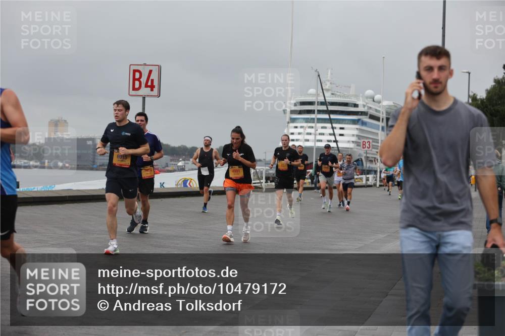 13.09.2026 - Kiel Lauf Andreas Tolksdorf http://msf.ph/oto/10479172 13.09.2026 11:52:36 Kiellinie 4, 6915, 7038, 4991, 3 meine-sportfotos.de