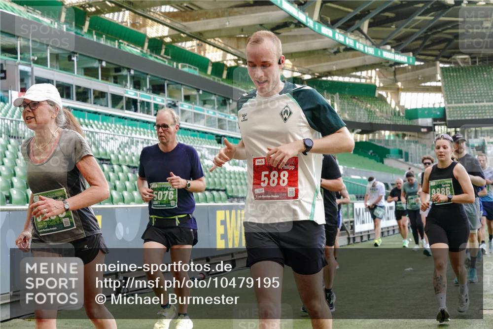 13.09.2026 - 21. swb-Marathon Bremen Michael Burmester http://msf.ph/oto/10479195 13.09.2026 13:18:27 Laufen im Stadion 311, 404, 486, 546, 588, 732, 753, 837, 921, 1057, 1424, 1425, 1431, 1506, 1765, 1790, 1813, 1844, 1868, 2056, 2067, 2096, 2123, 2137, 2224, 2294, 2357, 2358, 2389, 2419, 2453, 2532, 2550, 2557, 2563, 2586, 2601, 2614, 2622, 2647, 2655, 2786, 2845, 2849, 2857, 2879, 2880, 2893, 2944, 2983, 2984, 2999, 3046, 3072, 3096, 3100, 3104, 3146, 3180, 3189, 3195, 3198, 3210, 3285, 3287, 3314, 3337, 3421, 3431, 3476, 3479, 3537, 3548, 3619, 3633, 3654, 3740, 3879, 4478 meine-sportfotos.de