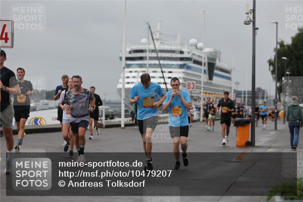 13.09.2026 - Kiel Lauf Andreas Tolksdorf http://msf.ph/oto/10479207 13.09.2026 11:52:42 Kiellinie 8889, 2369, 3 meine-sportfotos.de