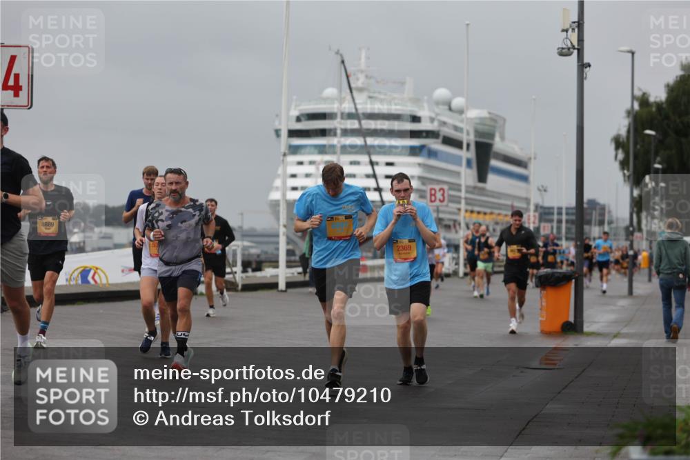 13.09.2026 - Kiel Lauf Andreas Tolksdorf http://msf.ph/oto/10479210 13.09.2026 11:52:42 Kiellinie 4, 8889, 2369, 3 meine-sportfotos.de