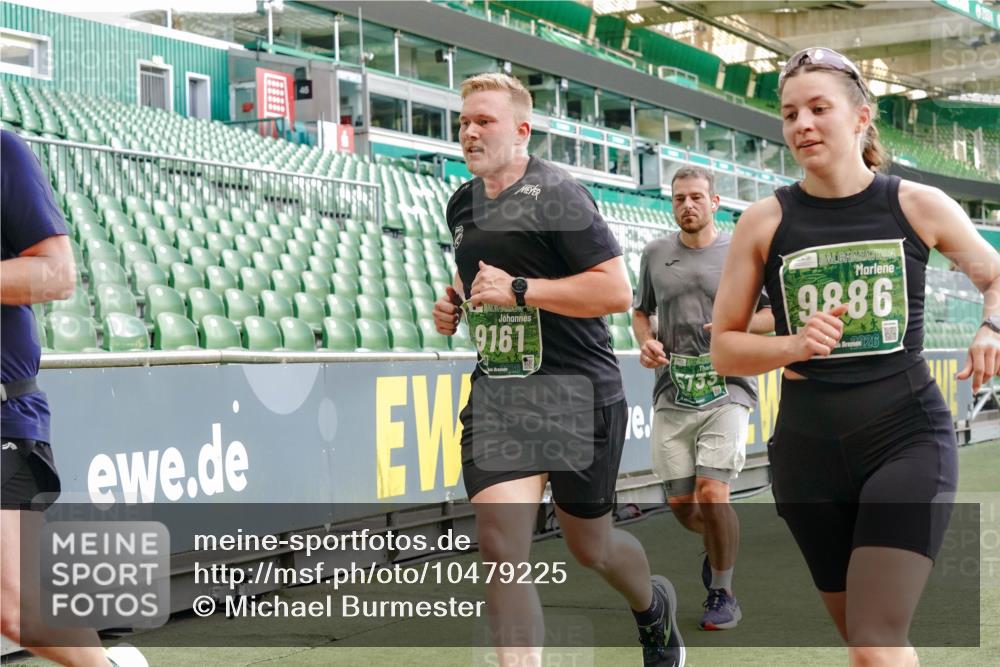 13.09.2026 - 21. swb-Marathon Bremen Michael Burmester http://msf.ph/oto/10479225 13.09.2026 13:18:28 Laufen im Stadion 311, 404, 486, 546, 588, 732, 753, 837, 921, 1057, 1424, 1425, 1431, 1506, 1765, 1790, 1813, 1844, 1868, 2056, 2067, 2096, 2123, 2137, 2224, 2294, 2357, 2358, 2389, 2419, 2453, 2532, 2550, 2557, 2563, 2586, 2601, 2614, 2622, 2647, 2655, 2786, 2843, 2845, 2849, 2857, 2879, 2880, 2893, 2944, 2983, 2984, 2999, 3031, 3046, 3072, 3096, 3100, 3104, 3146, 3180, 3189, 3195, 3198, 3210, 3285, 3287, 3314, 3337, 3421, 3431, 3476, 3479, 3537, 3548, 3619, 3633, 3654, 3740, 3879, 4478 meine-sportfotos.de