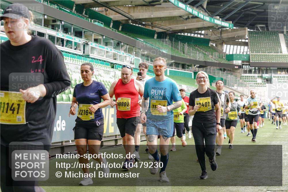 13.09.2026 - 21. swb-Marathon Bremen Michael Burmester http://msf.ph/oto/10479230 13.09.2026 10:40:58 Laufen im Stadion 10155, 10156, 10163, 10169, 10213, 10234, 10247, 10299, 10313, 10321, 10354, 10386, 10399, 10406, 10414, 10417, 10419, 10422, 10424, 10435, 10455, 10461, 10483, 10484, 10501, 10527, 10545, 10547, 10556, 10570, 10580, 10582, 10586, 10599, 10611, 10616, 10644, 10653, 10660, 10694, 10696, 10705, 10706, 10712, 10719, 10722, 10737, 10743, 10751, 10766, 10768, 10776, 10804, 10859, 10889, 11043, 11048 meine-sportfotos.de