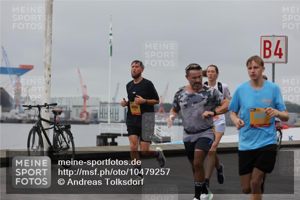 13.09.2026 - Kiel Lauf Andreas Tolksdorf http://msf.ph/oto/10479257 13.09.2026 11:52:44 Kiellinie 8889, 4 meine-sportfotos.de