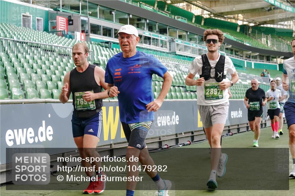 13.09.2026 - 21. swb-Marathon Bremen Michael Burmester http://msf.ph/oto/10479282 13.09.2026 13:18:31 Laufen im Stadion 311, 404, 486, 546, 588, 732, 753, 837, 921, 1424, 1425, 1431, 1506, 1765, 1790, 1844, 1868, 2056, 2067, 2096, 2123, 2137, 2224, 2294, 2357, 2358, 2389, 2419, 2453, 2532, 2557, 2563, 2586, 2601, 2614, 2622, 2647, 2655, 2786, 2843, 2845, 2849, 2857, 2879, 2880, 2893, 2944, 2983, 2984, 2999, 3031, 3046, 3072, 3096, 3100, 3104, 3146, 3180, 3189, 3195, 3198, 3210, 3285, 3287, 3314, 3337, 3421, 3431, 3476, 3537, 3548, 3619, 3633, 3654, 3740, 3879, 4478 meine-sportfotos.de