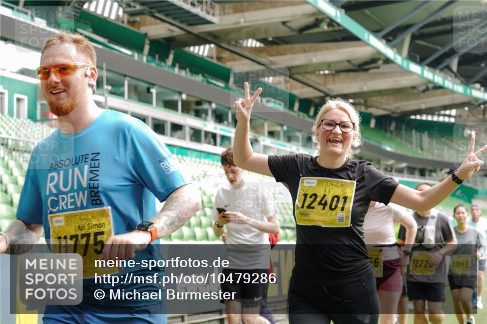 13.09.2026 - 21. swb-Marathon Bremen Michael Burmester http://msf.ph/oto/10479286 13.09.2026 10:41:00 Laufen im Stadion 10155, 10156, 10163, 10169, 10213, 10234, 10247, 10299, 10313, 10321, 10354, 10386, 10399, 10406, 10414, 10417, 10419, 10422, 10424, 10435, 10455, 10461, 10462, 10483, 10484, 10527, 10545, 10547, 10556, 10570, 10580, 10582, 10586, 10599, 10611, 10616, 10644, 10653, 10660, 10694, 10696, 10705, 10706, 10712, 10719, 10722, 10737, 10743, 10751, 10766, 10768, 10776, 10804, 10859, 10889, 11043, 11048 meine-sportfotos.de