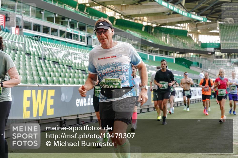 13.09.2026 - 21. swb-Marathon Bremen Michael Burmester http://msf.ph/oto/10479307 13.09.2026 13:18:33 Laufen im Stadion 311, 404, 486, 546, 588, 732, 753, 837, 921, 1424, 1425, 1431, 1506, 1765, 1790, 1844, 1868, 2056, 2067, 2096, 2123, 2137, 2224, 2294, 2357, 2358, 2389, 2419, 2453, 2532, 2557, 2563, 2586, 2601, 2614, 2622, 2647, 2655, 2703, 2786, 2843, 2845, 2849, 2857, 2879, 2880, 2893, 2944, 2983, 2984, 2999, 3031, 3046, 3072, 3096, 3100, 3104, 3146, 3180, 3189, 3195, 3198, 3210, 3285, 3287, 3314, 3337, 3421, 3431, 3476, 3537, 3548, 3619, 3633, 3654, 3740, 3879, 4478 meine-sportfotos.de
