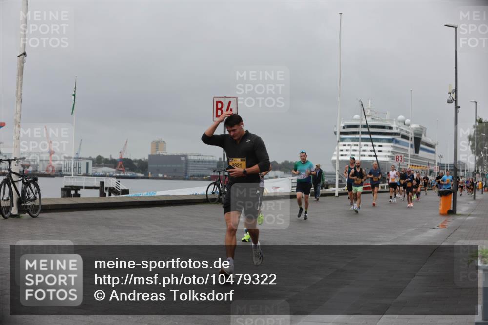 13.09.2026 - Kiel Lauf Andreas Tolksdorf http://msf.ph/oto/10479322 13.09.2026 11:52:50 Kiellinie 9821, 3 meine-sportfotos.de