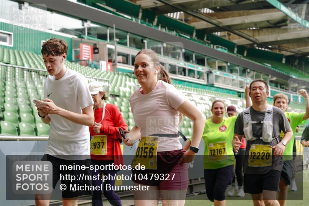 13.09.2026 - 21. swb-Marathon Bremen Michael Burmester http://msf.ph/oto/10479327 13.09.2026 10:41:01 Laufen im Stadion 10155, 10156, 10163, 10169, 10213, 10234, 10247, 10299, 10313, 10321, 10354, 10386, 10399, 10406, 10414, 10417, 10419, 10422, 10424, 10435, 10455, 10461, 10462, 10483, 10484, 10527, 10545, 10547, 10556, 10570, 10580, 10582, 10586, 10599, 10611, 10644, 10653, 10660, 10694, 10696, 10705, 10706, 10719, 10722, 10737, 10751, 10766, 10768, 10776, 10804, 10859, 10889, 11043, 11048 meine-sportfotos.de