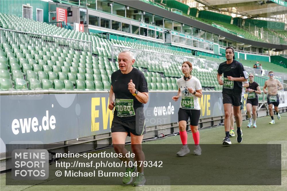 13.09.2026 - 21. swb-Marathon Bremen Michael Burmester http://msf.ph/oto/10479342 13.09.2026 13:18:34 Laufen im Stadion 311, 404, 486, 512, 546, 588, 732, 753, 837, 921, 1424, 1425, 1431, 1506, 1765, 1790, 1844, 1868, 2056, 2067, 2096, 2123, 2137, 2224, 2240, 2294, 2357, 2358, 2389, 2419, 2453, 2532, 2557, 2563, 2601, 2614, 2622, 2647, 2655, 2703, 2786, 2843, 2845, 2849, 2857, 2879, 2880, 2893, 2944, 2983, 2984, 2999, 3031, 3046, 3072, 3096, 3100, 3104, 3146, 3180, 3189, 3195, 3198, 3210, 3285, 3287, 3314, 3337, 3421, 3431, 3476, 3537, 3548, 3619, 3633, 3654, 3740, 3879, 4478 meine-sportfotos.de