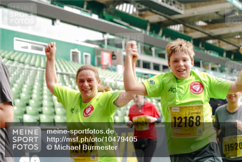 13.09.2026 - 21. swb-Marathon Bremen Michael Burmester http://msf.ph/oto/10479405 13.09.2026 10:41:03 Laufen im Stadion 10155, 10156, 10163, 10169, 10213, 10234, 10247, 10299, 10313, 10321, 10354, 10386, 10399, 10406, 10414, 10417, 10419, 10422, 10424, 10435, 10455, 10461, 10462, 10483, 10484, 10527, 10545, 10547, 10570, 10580, 10582, 10586, 10599, 10611, 10644, 10653, 10660, 10694, 10696, 10705, 10706, 10719, 10722, 10737, 10751, 10766, 10768, 10776, 10804, 10859, 10889, 11043, 11048 meine-sportfotos.de