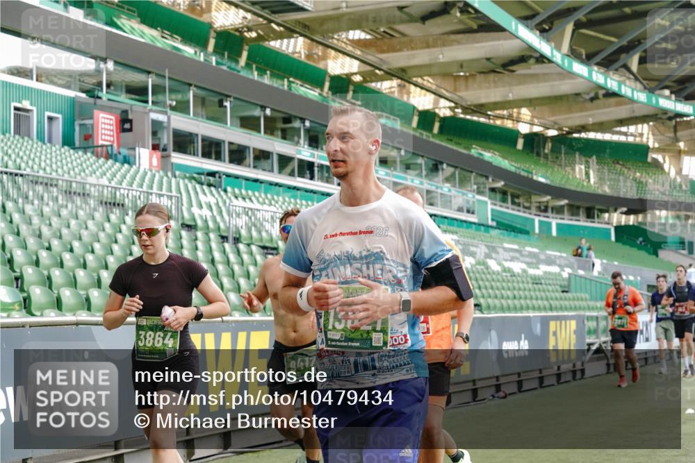 13.09.2026 - 21. swb-Marathon Bremen Michael Burmester http://msf.ph/oto/10479434 13.09.2026 13:18:39 Laufen im Stadion 311, 333, 404, 486, 512, 546, 588, 732, 753, 837, 921, 938, 1424, 1425, 1431, 1506, 1765, 1790, 1844, 1868, 2056, 2096, 2123, 2137, 2224, 2240, 2294, 2357, 2358, 2389, 2419, 2453, 2532, 2557, 2563, 2601, 2614, 2622, 2647, 2655, 2689, 2703, 2786, 2843, 2845, 2849, 2857, 2879, 2880, 2893, 2944, 2983, 2984, 2999, 3031, 3046, 3072, 3096, 3100, 3104, 3146, 3180, 3189, 3195, 3198, 3210, 3285, 3287, 3314, 3337, 3421, 3431, 3476, 3537, 3548, 3619, 3633, 3654, 3740, 3879, 4478 meine-sportfotos.de