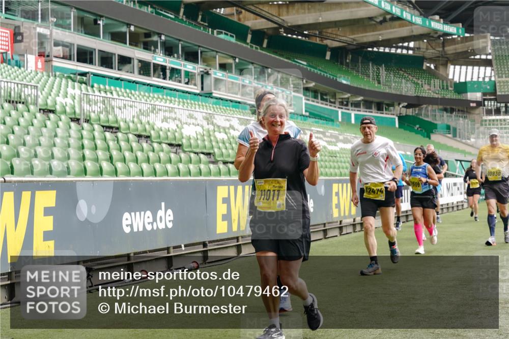 13.09.2026 - 21. swb-Marathon Bremen Michael Burmester http://msf.ph/oto/10479462 13.09.2026 10:41:06 Laufen im Stadion 10155, 10156, 10163, 10169, 10213, 10234, 10247, 10299, 10313, 10321, 10354, 10386, 10399, 10406, 10414, 10417, 10419, 10422, 10424, 10435, 10455, 10461, 10462, 10483, 10484, 10527, 10545, 10546, 10547, 10570, 10580, 10582, 10586, 10599, 10611, 10644, 10653, 10694, 10696, 10705, 10706, 10719, 10722, 10737, 10751, 10766, 10768, 10776, 10804, 10859, 10889, 11043, 11048 meine-sportfotos.de