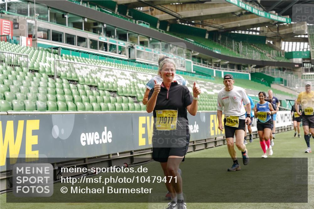 13.09.2026 - 21. swb-Marathon Bremen Michael Burmester http://msf.ph/oto/10479471 13.09.2026 10:41:06 Laufen im Stadion 10155, 10156, 10163, 10169, 10213, 10234, 10247, 10299, 10313, 10321, 10354, 10386, 10399, 10406, 10414, 10417, 10419, 10422, 10424, 10435, 10455, 10461, 10462, 10483, 10484, 10527, 10545, 10546, 10547, 10570, 10580, 10582, 10586, 10599, 10611, 10644, 10653, 10694, 10696, 10705, 10706, 10719, 10722, 10737, 10751, 10766, 10768, 10776, 10804, 10859, 10889, 11043, 11048 meine-sportfotos.de