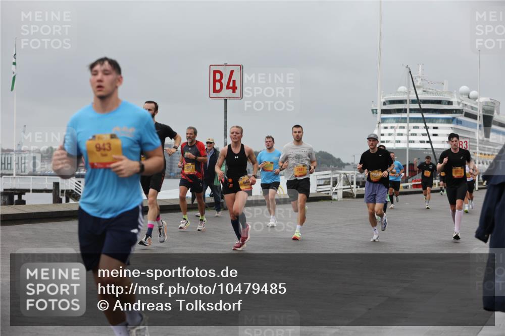 13.09.2026 - Kiel Lauf Andreas Tolksdorf http://msf.ph/oto/10479485 13.09.2026 11:53:02 Kiellinie 943, 12611, 4, 2841, 8361, 83 meine-sportfotos.de