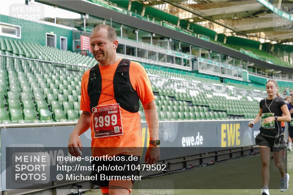 13.09.2026 - 21. swb-Marathon Bremen Michael Burmester http://msf.ph/oto/10479502 13.09.2026 13:18:41 Laufen im Stadion 311, 333, 404, 486, 512, 546, 588, 732, 753, 837, 921, 938, 1424, 1425, 1431, 1506, 1765, 1790, 1844, 1868, 2056, 2096, 2123, 2137, 2224, 2240, 2294, 2315, 2357, 2358, 2389, 2419, 2453, 2557, 2563, 2601, 2614, 2622, 2647, 2655, 2689, 2703, 2786, 2843, 2845, 2849, 2857, 2879, 2880, 2893, 2944, 2983, 2984, 2999, 3031, 3046, 3072, 3096, 3100, 3146, 3180, 3189, 3198, 3210, 3285, 3287, 3314, 3337, 3421, 3431, 3476, 3537, 3548, 3619, 3633, 3654, 3740, 3879, 4478 meine-sportfotos.de