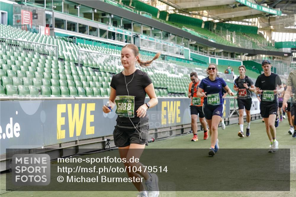 13.09.2026 - 21. swb-Marathon Bremen Michael Burmester http://msf.ph/oto/10479514 13.09.2026 13:18:42 Laufen im Stadion 311, 333, 404, 486, 512, 546, 732, 753, 837, 921, 938, 1424, 1425, 1431, 1506, 1765, 1790, 1844, 1868, 2056, 2096, 2123, 2137, 2224, 2240, 2294, 2315, 2357, 2358, 2389, 2419, 2453, 2557, 2563, 2601, 2614, 2622, 2647, 2655, 2689, 2703, 2786, 2843, 2845, 2849, 2857, 2879, 2880, 2893, 2944, 2983, 2984, 2999, 3031, 3046, 3072, 3096, 3100, 3146, 3180, 3189, 3198, 3210, 3285, 3287, 3314, 3337, 3421, 3431, 3476, 3537, 3548, 3619, 3633, 3654, 3740, 3879, 4478 meine-sportfotos.de