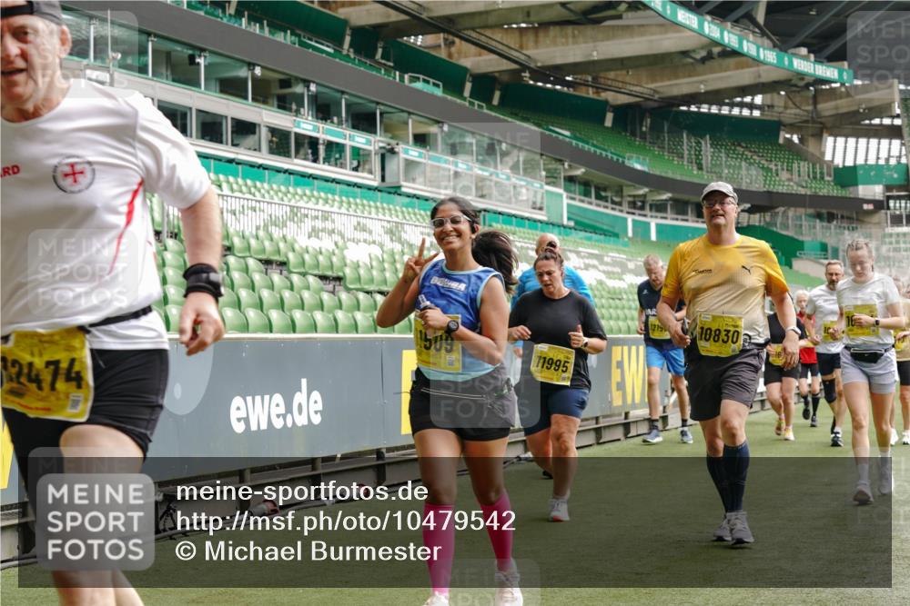13.09.2026 - 21. swb-Marathon Bremen Michael Burmester http://msf.ph/oto/10479542 13.09.2026 10:41:09 Laufen im Stadion 10155, 10156, 10163, 10169, 10213, 10234, 10247, 10299, 10313, 10321, 10354, 10386, 10399, 10406, 10414, 10417, 10419, 10422, 10424, 10435, 10455, 10461, 10462, 10483, 10484, 10527, 10545, 10546, 10547, 10570, 10580, 10582, 10586, 10599, 10611, 10644, 10653, 10694, 10696, 10705, 10706, 10719, 10722, 10737, 10751, 10766, 10768, 10776, 10804, 10859, 10889, 10977, 11043, 11048 meine-sportfotos.de