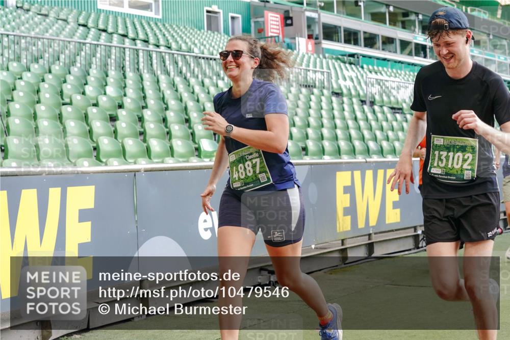 13.09.2026 - 21. swb-Marathon Bremen Michael Burmester http://msf.ph/oto/10479546 13.09.2026 13:18:44 Laufen im Stadion 311, 333, 404, 486, 512, 546, 732, 753, 837, 921, 938, 1424, 1425, 1431, 1506, 1765, 1790, 1844, 1868, 2056, 2096, 2123, 2137, 2224, 2240, 2294, 2315, 2357, 2358, 2389, 2419, 2453, 2557, 2563, 2601, 2614, 2622, 2647, 2689, 2703, 2786, 2843, 2845, 2849, 2857, 2879, 2880, 2893, 2944, 2983, 2984, 2999, 3031, 3046, 3072, 3096, 3100, 3146, 3180, 3189, 3198, 3210, 3285, 3287, 3337, 3421, 3431, 3476, 3537, 3548, 3619, 3633, 3654, 3740, 3879, 4478 meine-sportfotos.de