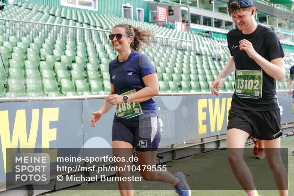 13.09.2026 - 21. swb-Marathon Bremen Michael Burmester http://msf.ph/oto/10479555 13.09.2026 13:18:44 Laufen im Stadion 311, 333, 404, 486, 512, 546, 732, 753, 837, 921, 938, 1424, 1425, 1431, 1506, 1765, 1790, 1844, 1868, 2056, 2096, 2123, 2137, 2224, 2240, 2294, 2315, 2357, 2358, 2389, 2419, 2453, 2557, 2563, 2601, 2614, 2622, 2647, 2689, 2703, 2786, 2843, 2845, 2849, 2857, 2879, 2880, 2893, 2944, 2983, 2984, 2999, 3031, 3046, 3072, 3096, 3100, 3146, 3180, 3189, 3198, 3210, 3285, 3287, 3337, 3421, 3431, 3476, 3537, 3548, 3619, 3633, 3654, 3740, 3879, 4478 meine-sportfotos.de