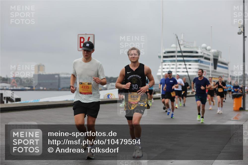 13.09.2026 - Kiel Lauf Andreas Tolksdorf http://msf.ph/oto/10479594 13.09.2026 11:53:14 Kiellinie 38, 4335, 30, 381, 6420 meine-sportfotos.de