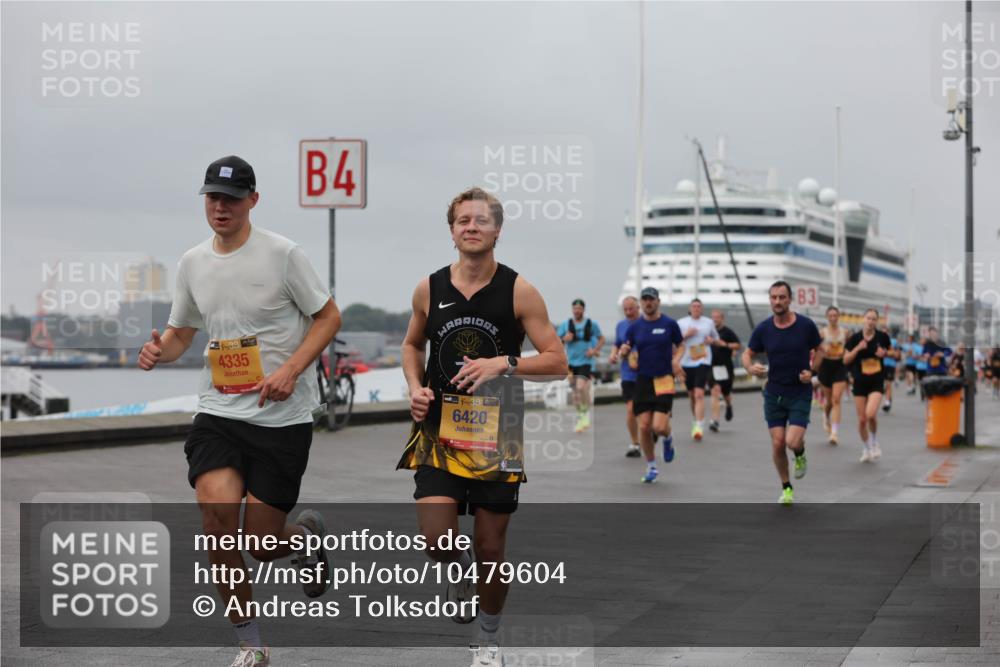 13.09.2026 - Kiel Lauf Andreas Tolksdorf http://msf.ph/oto/10479604 13.09.2026 11:53:14 Kiellinie 1, 39, 4335, 4, 83, 6420 meine-sportfotos.de