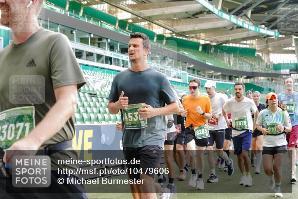 13.09.2026 - 21. swb-Marathon Bremen Michael Burmester http://msf.ph/oto/10479606 13.09.2026 13:18:47 Laufen im Stadion 311, 333, 404, 486, 512, 546, 732, 753, 837, 921, 938, 1424, 1425, 1431, 1506, 1765, 1790, 1844, 1868, 2056, 2096, 2123, 2137, 2224, 2240, 2294, 2315, 2357, 2358, 2389, 2419, 2453, 2557, 2563, 2601, 2614, 2622, 2647, 2689, 2703, 2786, 2843, 2845, 2849, 2857, 2879, 2880, 2893, 2944, 2983, 2984, 2999, 3031, 3046, 3072, 3096, 3100, 3146, 3180, 3189, 3198, 3210, 3285, 3287, 3337, 3421, 3431, 3476, 3537, 3548, 3619, 3633, 3654, 3740, 3879, 4478 meine-sportfotos.de