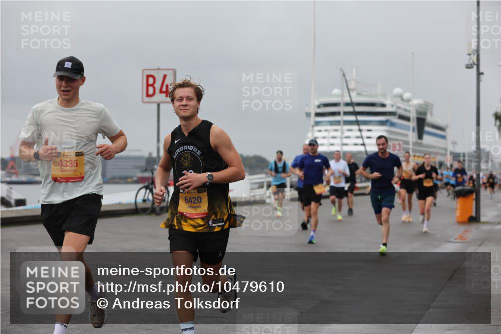 13.09.2026 - Kiel Lauf Andreas Tolksdorf http://msf.ph/oto/10479610 13.09.2026 11:53:14 Kiellinie 4, 38, 4335, 83, 39, 6420 meine-sportfotos.de