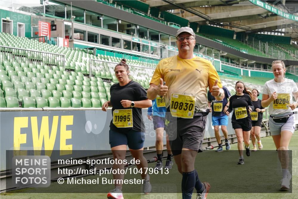 13.09.2026 - 21. swb-Marathon Bremen Michael Burmester http://msf.ph/oto/10479613 13.09.2026 10:41:11 Laufen im Stadion 10155, 10156, 10163, 10169, 10213, 10234, 10247, 10299, 10313, 10321, 10354, 10386, 10399, 10406, 10414, 10417, 10419, 10422, 10424, 10435, 10455, 10461, 10462, 10483, 10484, 10527, 10545, 10546, 10547, 10570, 10580, 10582, 10586, 10599, 10611, 10644, 10653, 10694, 10696, 10705, 10706, 10719, 10722, 10737, 10751, 10766, 10768, 10776, 10804, 10859, 10889, 10977, 11043, 11048 meine-sportfotos.de