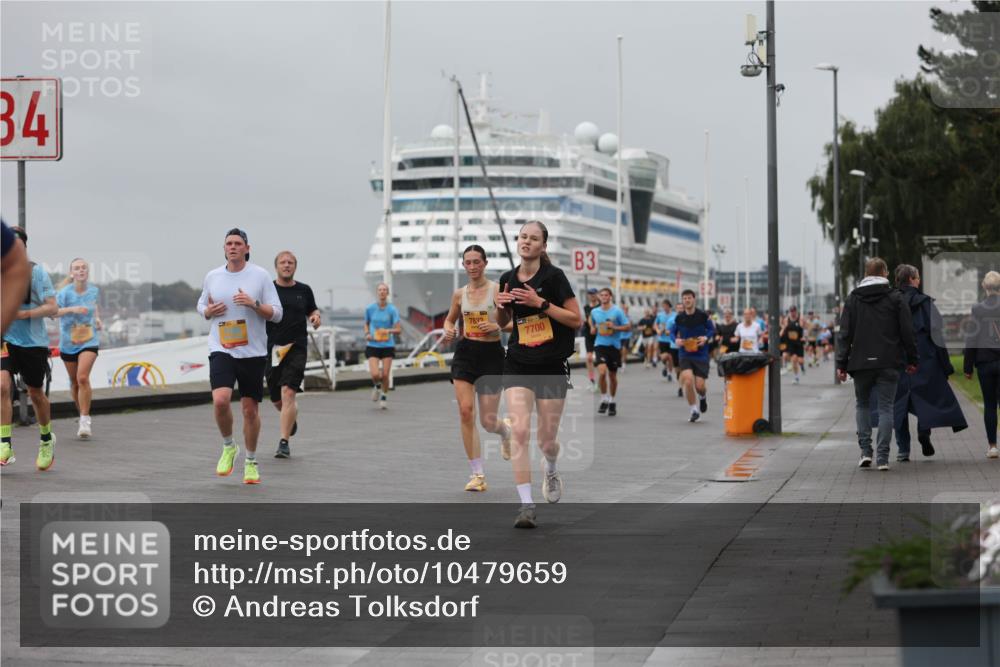 13.09.2026 - Kiel Lauf Andreas Tolksdorf http://msf.ph/oto/10479659 13.09.2026 11:53:18 Kiellinie 34, 7832, 7700, 3 meine-sportfotos.de