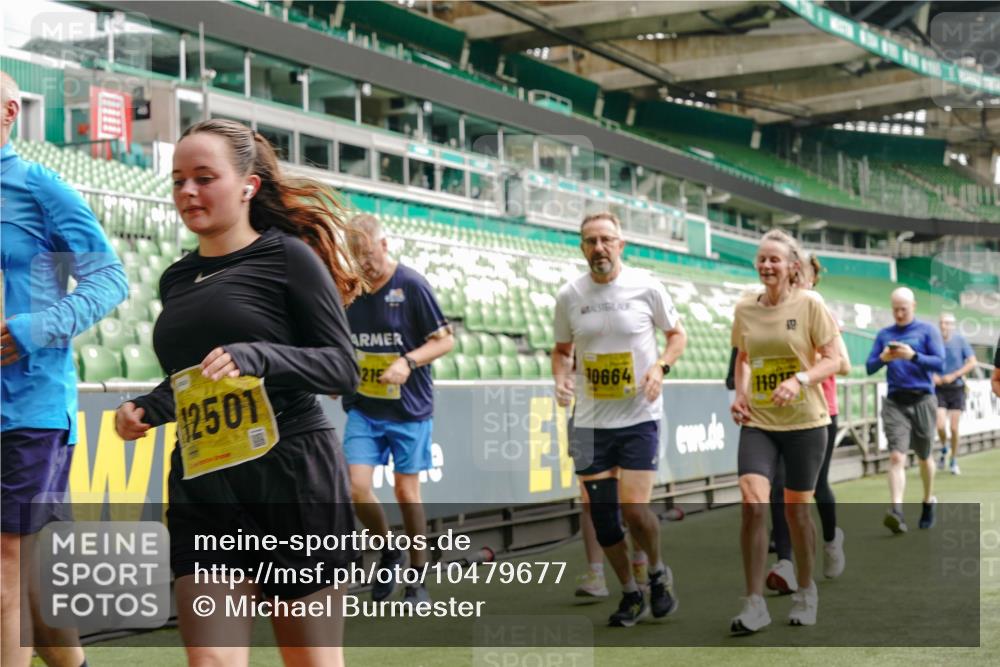 13.09.2026 - 21. swb-Marathon Bremen Michael Burmester http://msf.ph/oto/10479677 13.09.2026 10:41:14 Laufen im Stadion 10155, 10156, 10163, 10169, 10213, 10234, 10247, 10299, 10313, 10321, 10354, 10386, 10399, 10406, 10414, 10417, 10419, 10422, 10424, 10435, 10455, 10461, 10462, 10483, 10484, 10527, 10545, 10546, 10547, 10570, 10582, 10586, 10599, 10611, 10644, 10653, 10694, 10696, 10705, 10706, 10719, 10722, 10737, 10751, 10766, 10768, 10776, 10804, 10859, 10889, 10909, 10963, 10977, 11043, 11048 meine-sportfotos.de