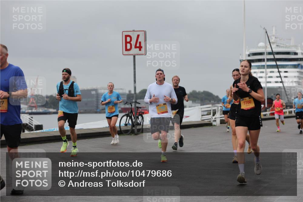 13.09.2026 - Kiel Lauf Andreas Tolksdorf http://msf.ph/oto/10479686 13.09.2026 11:53:20 Kiellinie 27, 7592, 4, 7700 meine-sportfotos.de