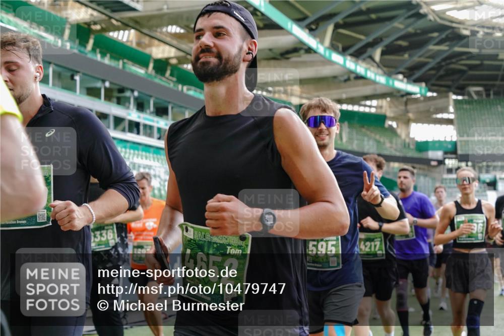 13.09.2026 - 21. swb-Marathon Bremen Michael Burmester http://msf.ph/oto/10479747 13.09.2026 13:18:52 Laufen im Stadion 311, 333, 404, 486, 512, 546, 732, 753, 837, 921, 938, 1156, 1424, 1425, 1431, 1506, 1765, 1790, 1844, 1868, 2056, 2123, 2137, 2224, 2240, 2294, 2315, 2357, 2358, 2419, 2453, 2557, 2563, 2601, 2614, 2622, 2647, 2689, 2702, 2703, 2722, 2786, 2843, 2845, 2849, 2857, 2879, 2880, 2893, 2944, 2983, 2984, 2999, 3031, 3046, 3072, 3096, 3100, 3146, 3180, 3189, 3198, 3210, 3263, 3285, 3287, 3337, 3421, 3431, 3476, 3537, 3548, 3619, 3633, 3654, 3740, 3879, 4478 meine-sportfotos.de