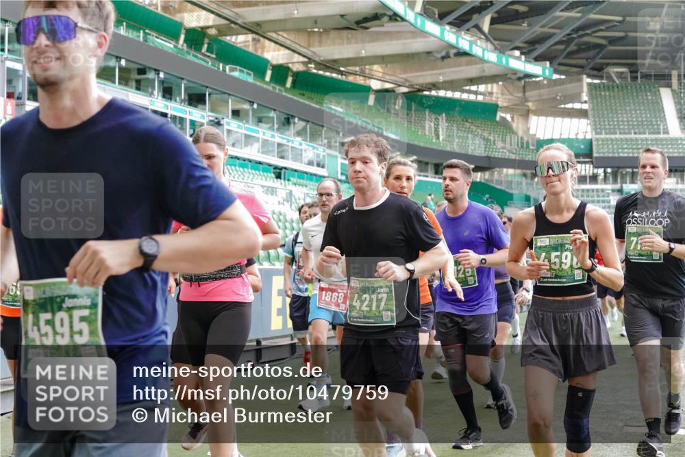 13.09.2026 - 21. swb-Marathon Bremen Michael Burmester http://msf.ph/oto/10479759 13.09.2026 13:18:53 Laufen im Stadion 311, 333, 404, 486, 512, 546, 732, 753, 837, 921, 938, 1156, 1424, 1425, 1431, 1506, 1765, 1790, 1844, 1868, 2056, 2123, 2137, 2224, 2240, 2294, 2315, 2357, 2358, 2419, 2453, 2557, 2563, 2601, 2614, 2622, 2647, 2689, 2702, 2703, 2722, 2786, 2843, 2845, 2849, 2857, 2879, 2880, 2893, 2944, 2983, 2999, 3031, 3046, 3072, 3096, 3100, 3116, 3146, 3180, 3189, 3198, 3210, 3263, 3285, 3287, 3337, 3421, 3431, 3476, 3537, 3548, 3619, 3633, 3654, 3740, 3879, 4478 meine-sportfotos.de