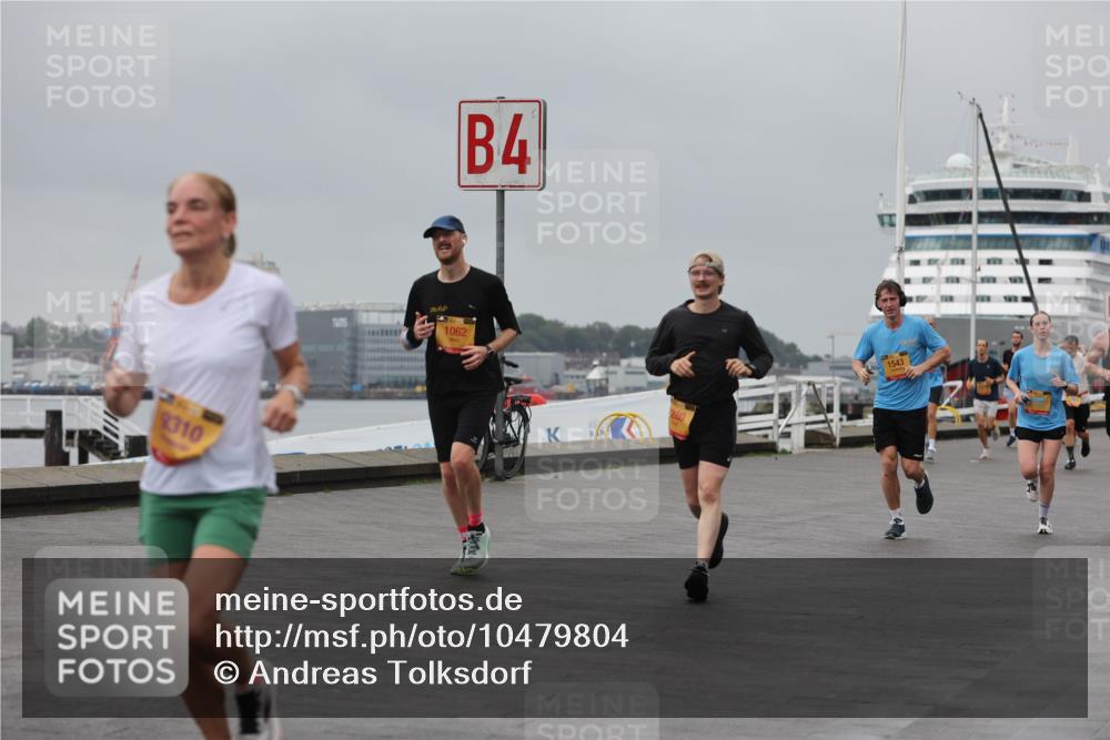 13.09.2026 - Kiel Lauf Andreas Tolksdorf http://msf.ph/oto/10479804 13.09.2026 11:53:32 Kiellinie 9310, 4, 1062, 280, 1543 meine-sportfotos.de
