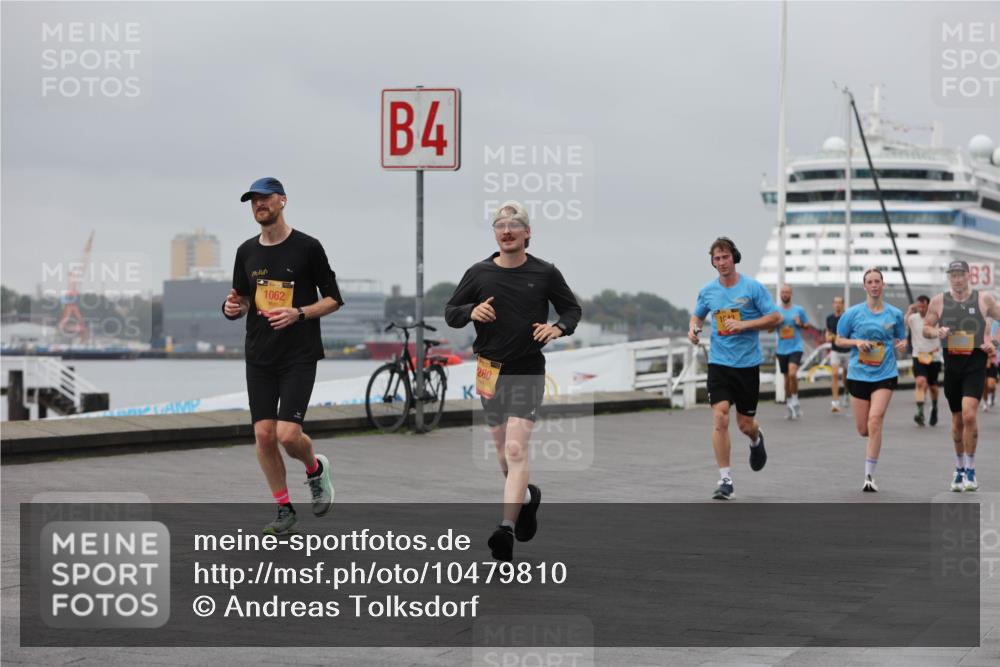 13.09.2026 - Kiel Lauf Andreas Tolksdorf http://msf.ph/oto/10479810 13.09.2026 11:53:33 Kiellinie 1062, 4, 280, 83 meine-sportfotos.de