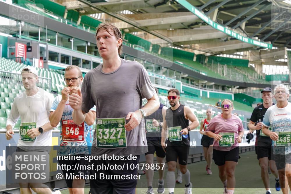 13.09.2026 - 21. swb-Marathon Bremen Michael Burmester http://msf.ph/oto/10479857 13.09.2026 13:18:56 Laufen im Stadion 311, 333, 404, 486, 512, 546, 732, 753, 837, 921, 938, 1156, 1424, 1425, 1431, 1506, 1765, 1790, 1844, 1868, 2056, 2123, 2137, 2224, 2240, 2294, 2315, 2357, 2358, 2453, 2557, 2563, 2601, 2614, 2622, 2626, 2647, 2689, 2702, 2703, 2722, 2786, 2843, 2845, 2849, 2857, 2879, 2880, 2893, 2944, 2983, 2999, 3031, 3046, 3072, 3096, 3100, 3116, 3146, 3180, 3189, 3198, 3210, 3243, 3263, 3285, 3287, 3337, 3421, 3476, 3537, 3548, 3619, 3633, 3654, 3740, 3879, 4478 meine-sportfotos.de