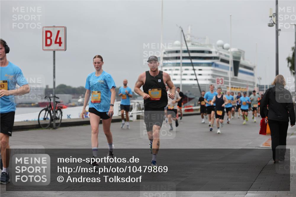 13.09.2026 - Kiel Lauf Andreas Tolksdorf http://msf.ph/oto/10479869 13.09.2026 11:53:36 Kiellinie 8, 43, 4, 1, 39, 1, 38, 5328, 3 meine-sportfotos.de
