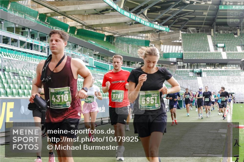 13.09.2026 - 21. swb-Marathon Bremen Michael Burmester http://msf.ph/oto/10479925 13.09.2026 13:18:59 Laufen im Stadion 311, 333, 404, 486, 512, 546, 732, 753, 837, 921, 938, 1156, 1431, 1506, 1765, 1844, 1868, 2056, 2123, 2137, 2224, 2240, 2294, 2315, 2357, 2358, 2453, 2557, 2563, 2601, 2614, 2622, 2626, 2647, 2689, 2702, 2703, 2722, 2786, 2843, 2845, 2849, 2857, 2879, 2880, 2893, 2944, 2983, 2999, 3031, 3046, 3072, 3096, 3100, 3116, 3146, 3180, 3189, 3198, 3210, 3243, 3263, 3285, 3287, 3315, 3337, 3421, 3476, 3537, 3548, 3619, 3633, 3654, 3740, 3879, 4478 meine-sportfotos.de